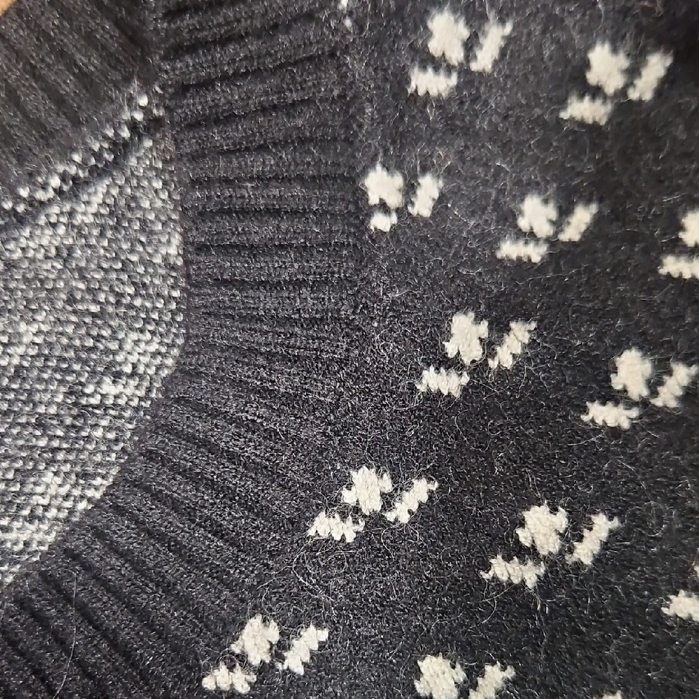 80s Style Adrianna Papell Black Knit Sweater w/White Fair Isle, Size Medium - Picture 7 of 10
